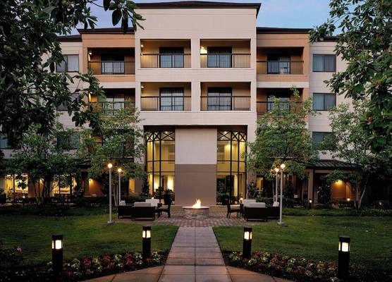 Courtyard by Marriott Springfield 1