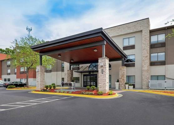Holiday Inn Express & Suites RALEIGH NE - MEDICAL CTR AREA by IHG 1