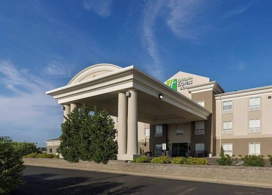 Holiday Inn Express & Suites LAWRENCE by IHG 1