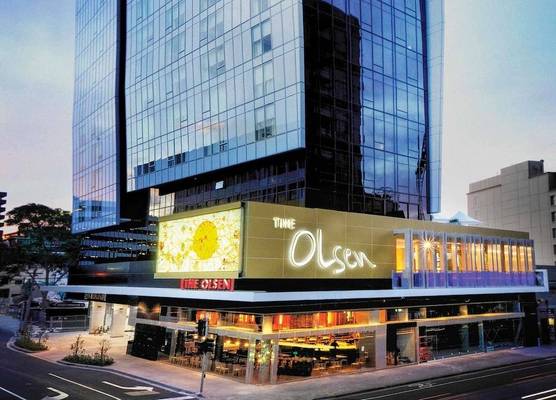 The Olsen Melbourne Art Series 1