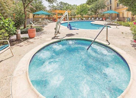 La Quinta Inn & Suites Houston Galleria Area 1