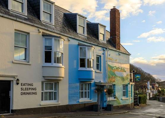 Lulworth Cove Inn 1