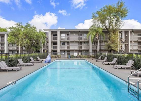 La Quinta Inn by Wyndham Miami Airport North 1