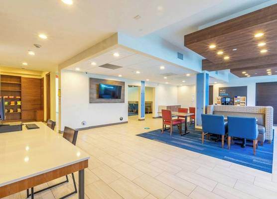 Holiday Inn Express ANAHEIM WEST by IHG 1
