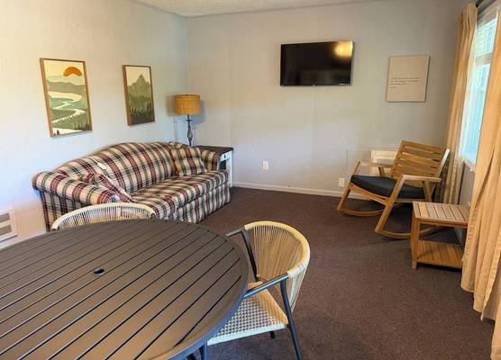 Boundary Waters Resort & Marina 1