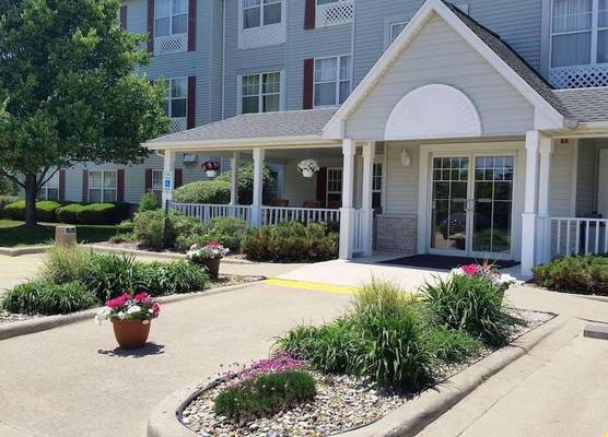 Country Inn & Suites by Radisson, Bloomington-Normal West, IL 1
