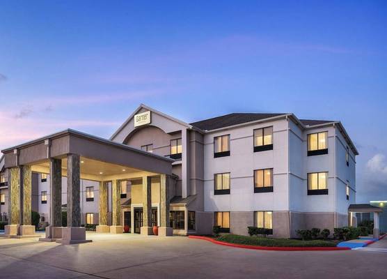 Garner Hotel La Porte - Bay Area by IHG 1