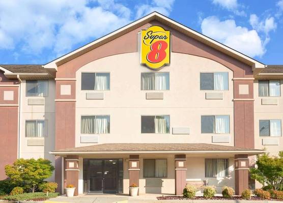 Super 8 by Wyndham Lynchburg VA 1