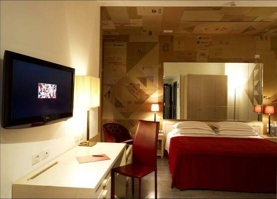 Phi Hotel Bologna 1