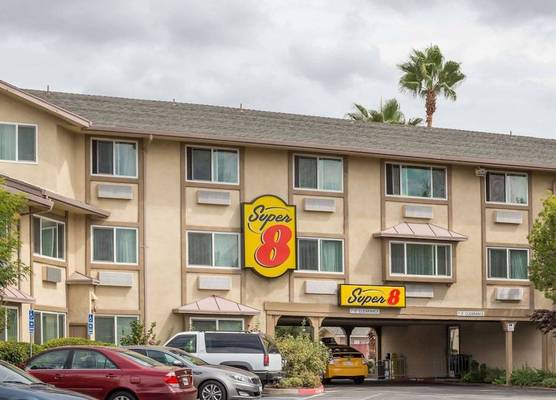 Super 8 by Wyndham Sacramento North 1