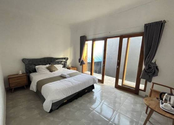 Zee House 1
