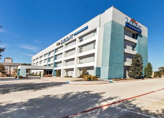 Baymont by Wyndham Arlington At Six Flags Dr 1