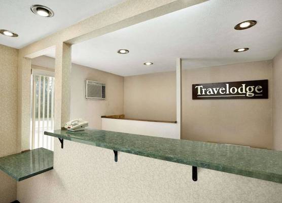 Travelodge by Wyndham La Porte/Michigan City Area 1