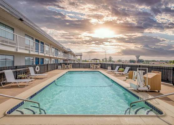 Motel 6-Euless, TX - Dallas 1