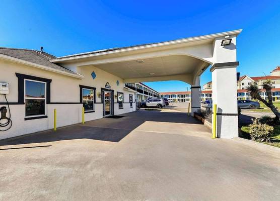 Days Inn by Wyndham Gainesville 1