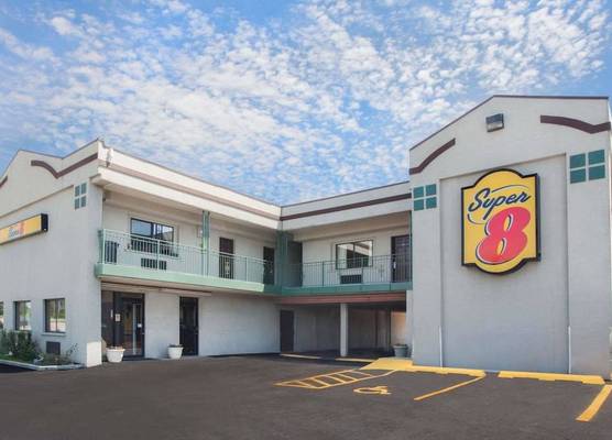 Super 8 by Wyndham Chicago/Rosemont/O'Hare/SE 1