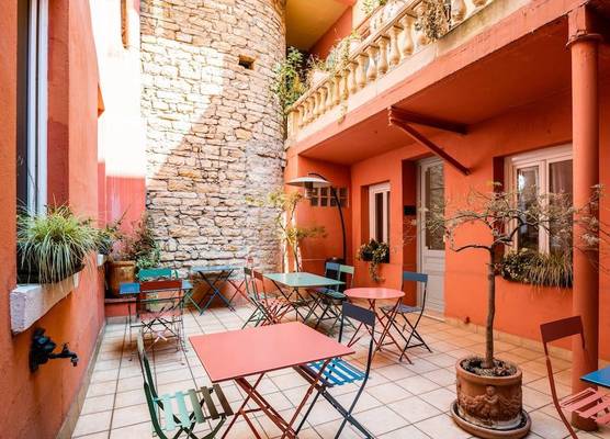 Hotel Au Patio Morand 1