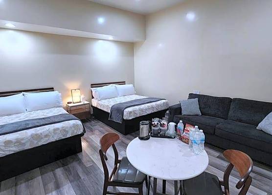 24 Hours Motel 1