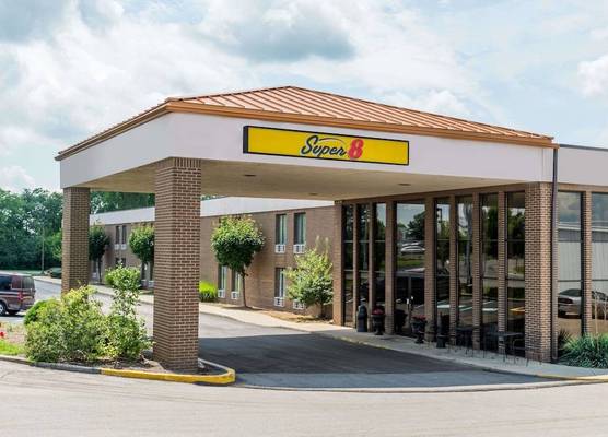 Super 8 by Wyndham Miamisburg Dayton S Area OH 1