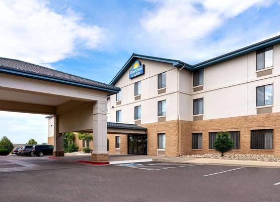 Days Inn & Suites by Wyndham Denver International Airport 1