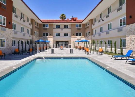 Holiday Inn Express SANTA ROSA NORTH by IHG 1