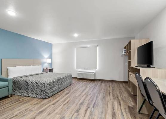 WoodSpring Suites Washington Meadowlands PA 1