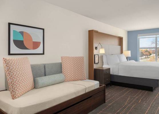 Holiday Inn & Suites DETROIT - TROY by IHG 1