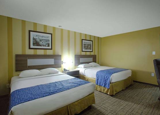 Travelodge by Wyndham Phoenix Downtown 1