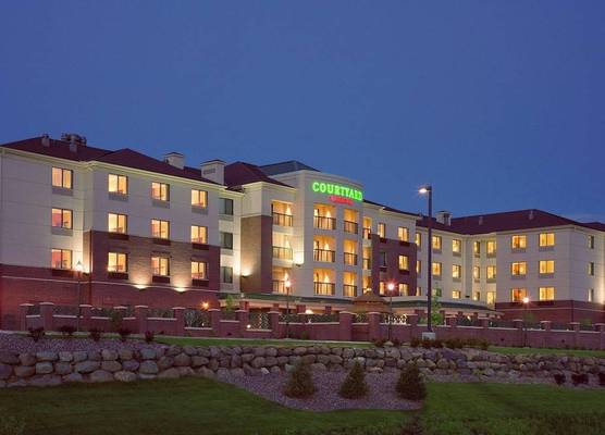 Courtyard by Marriott Madison East 1