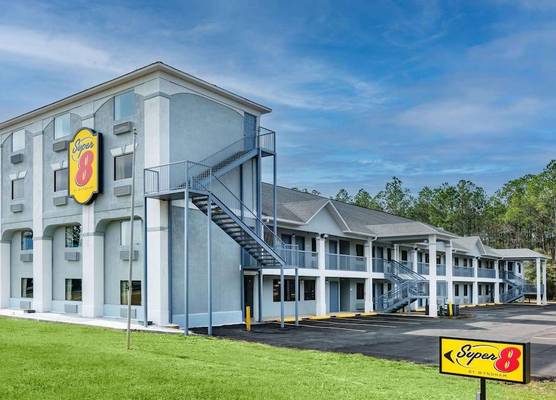Super 8 by Wyndham Moss Point 1