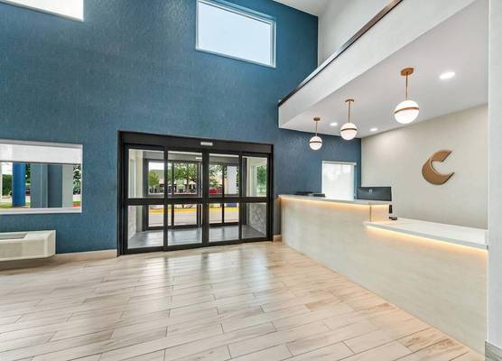 Comfort Suites Longview North 1