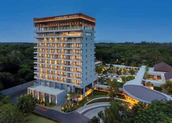 Mercure Rayong Lomtalay Villas & Resort 1
