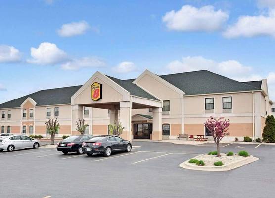 Super 8 by Wyndham Hampshire IL 1