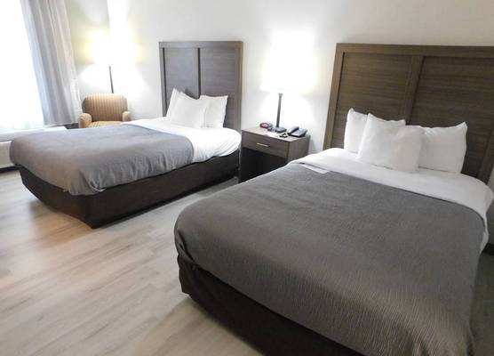 Quality Inn & Suites Hanes Mall 1