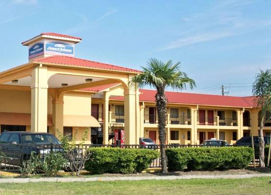 Howard Johnson by Wyndham Houston Heights Downtown 1