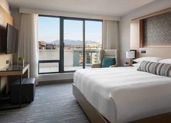 Vancouver Airport Marriott Hotel 1