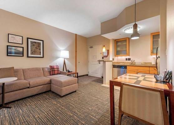 Residence Inn by Marriott Columbus 1