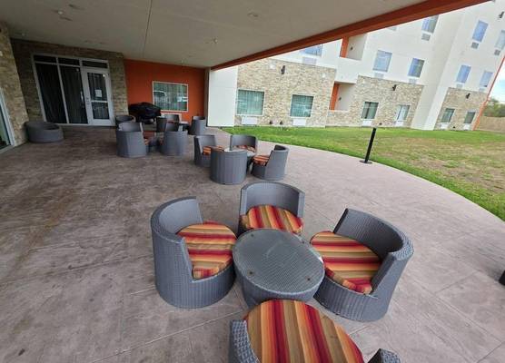 Hawthorn Extended Stay by Wyndham Corpus Christi I-37 NW 1