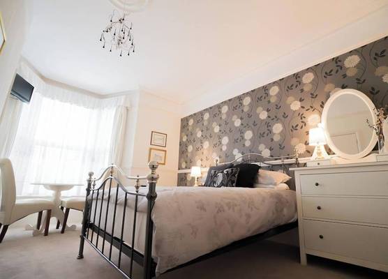 Maison Dieu Guest House 1