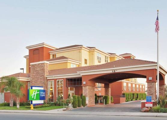 Holiday Inn Express WEST SACRAMENTO - CAPITOL AREA by IHG 1