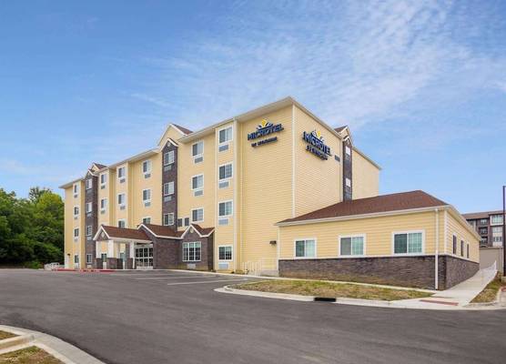 Microtel Inn & Suites by Wyndham Liberty/NE Kansas City Area 1