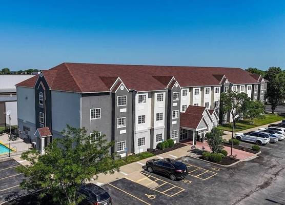 Sonesta Essential Hotels & Suites Kansas City/Blue Springs 1