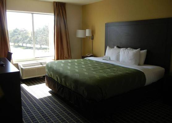 Quality Inn Holland - Toledo 1
