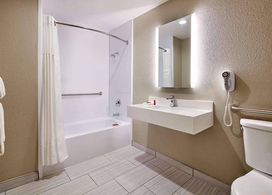 SureStay by Best Western San Diego Pacific Beach 1
