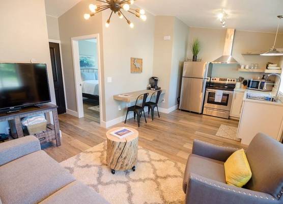 Colony Suites 1