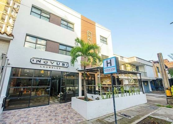 Novus Laureles 1