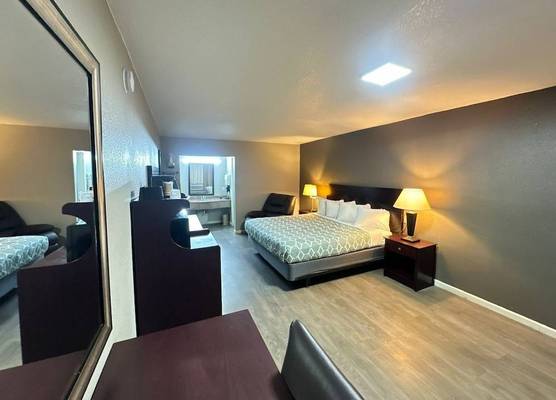 Loyalty Inn Gainesville 1