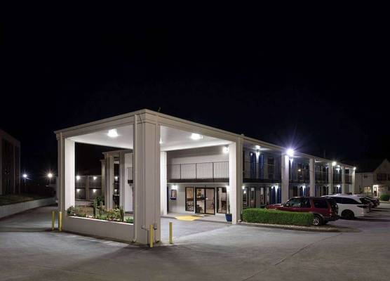 Days Inn by Wyndham Douglasville-Atlanta-Fairburn Road 1