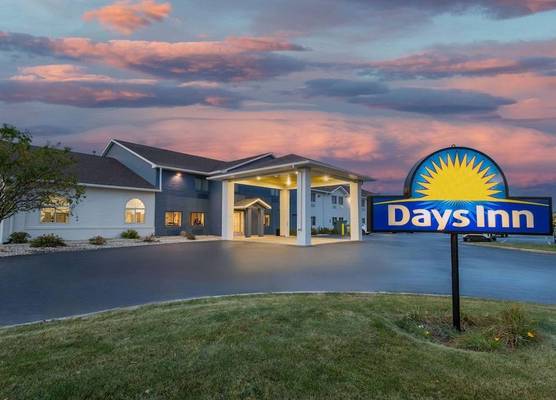 Days Inn by Wyndham Racine/Sturtevant 1