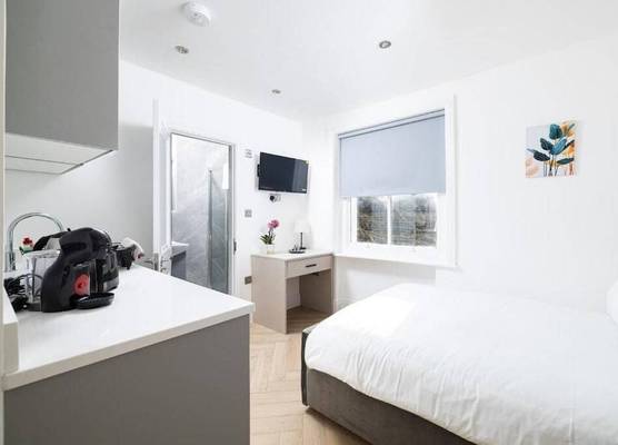 Charmstay Kensington Olympia 1
